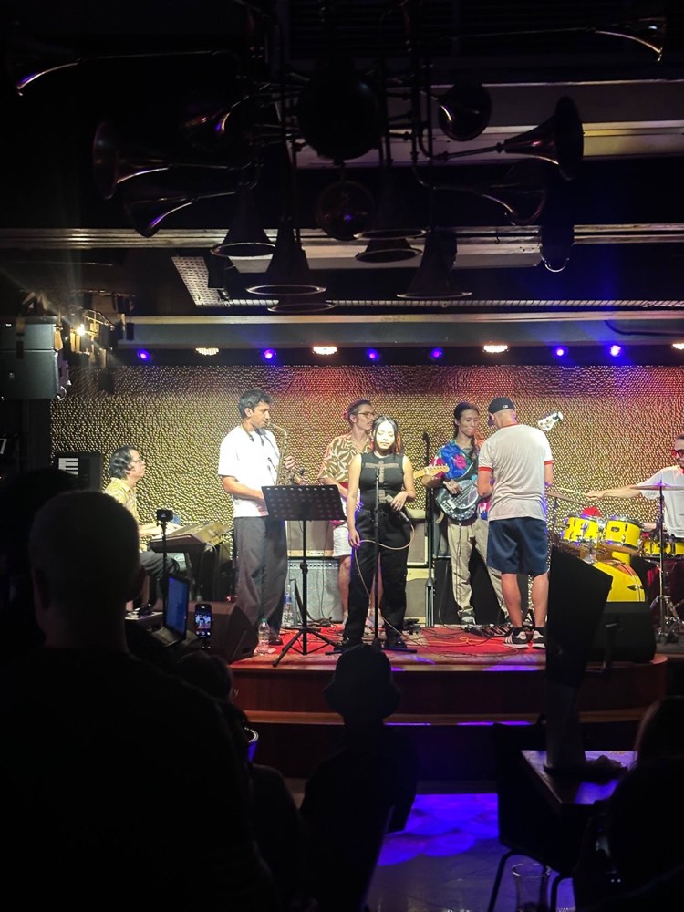 Mr.Boz Entourage @ Blu Jazz