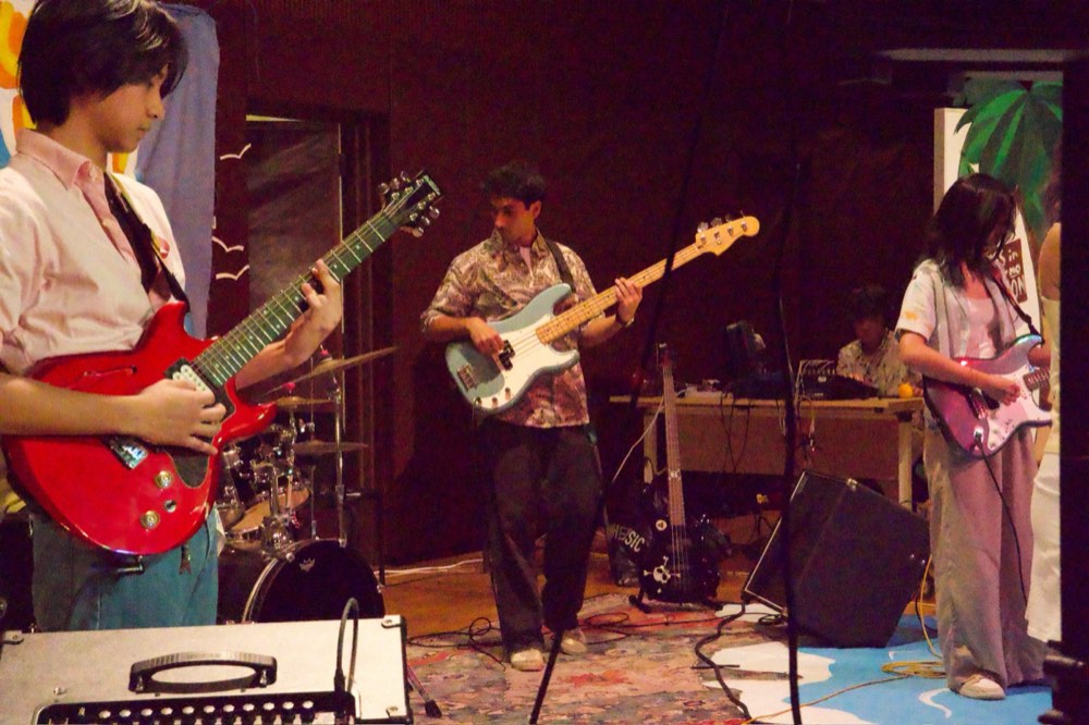 Surf's Up performance