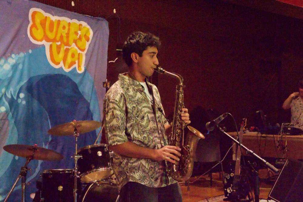 Surf's Up performance